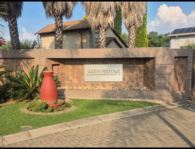 4 BEDROOM CLUSTER FOR SALE IN GLEN MARAIS